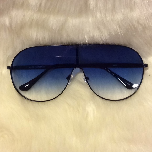 Other - Oversized Sunglasses